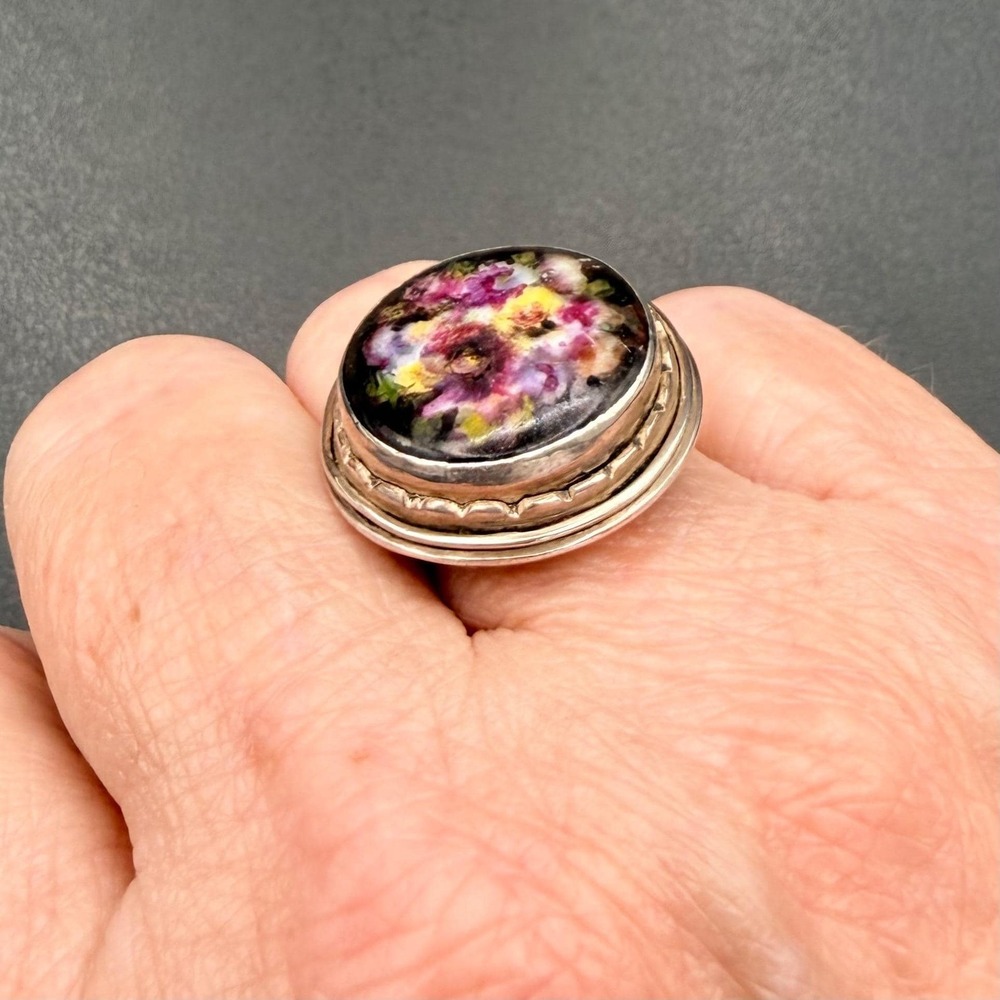 Mid Century Studio Silver‎ Hand Painted Porcelain Statement Ring - Picture 5 of 10
